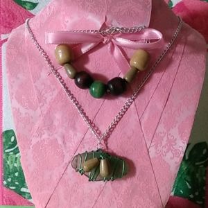 Forest view 🌳 Green sea glass necklace bracelet